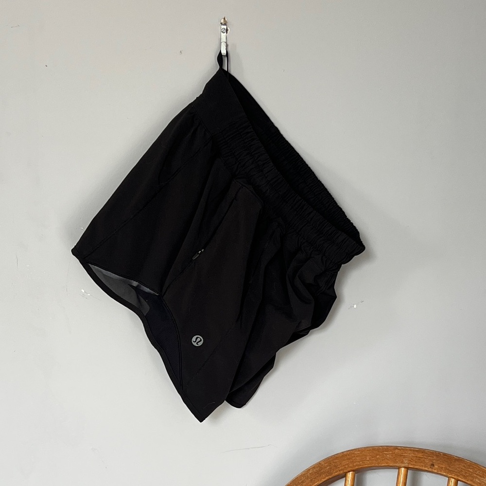 Lululemon black Hotty hot shorts